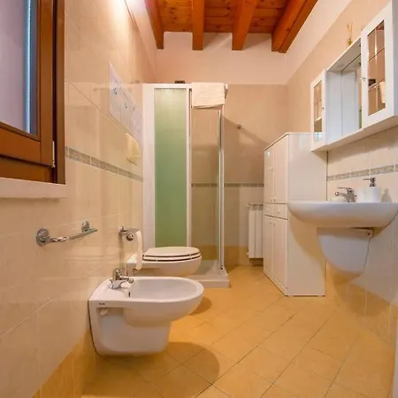 5 Min From Gardaland, With Free Pool Apartment Peschiera del Garda Exterior photo