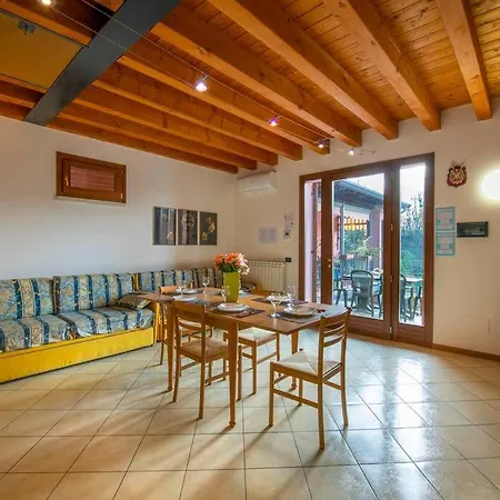5 Min From Gardaland, With Free Pool Apartment Peschiera del Garda Exterior photo
