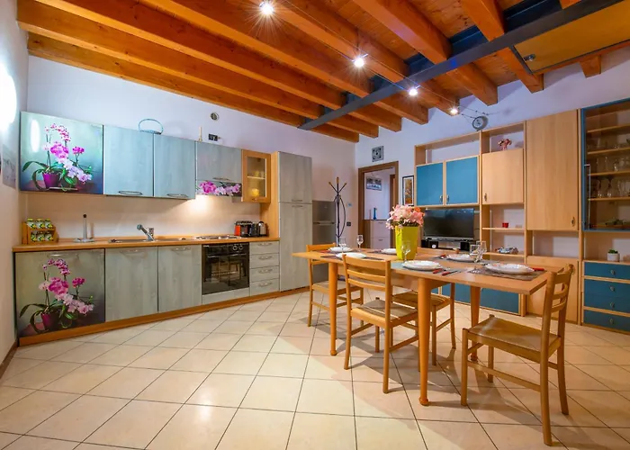 5 Min From Gardaland, With Free Pool